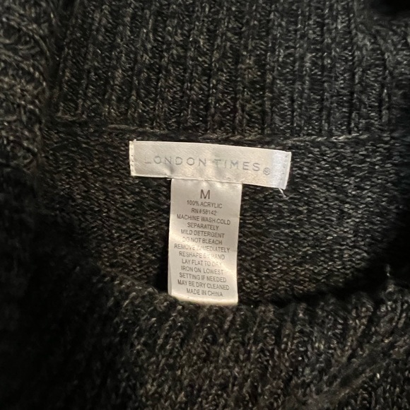 Sweater dress - Picture 3 of 3